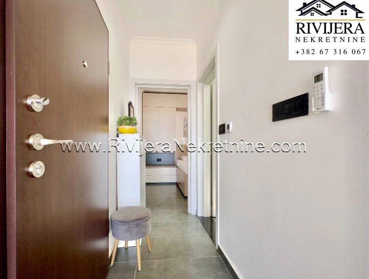 Tivat_sale_stan_prodaja_Mazina_Rivijera_Nekretnine_oglasi_ (12)