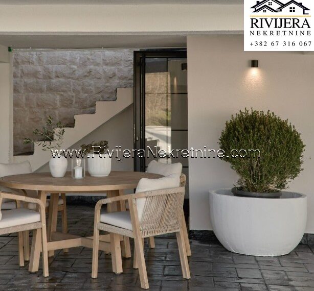 Tivat_vila_prodjaa_villa_sale_Rivijera_Nekretnine_oglasi_Boka_Kotorska_ (11)