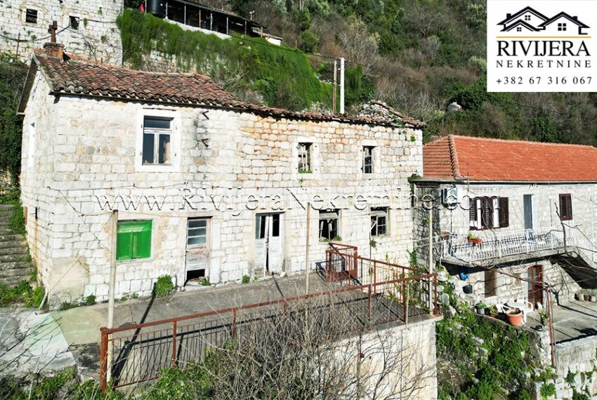Kuca_Ruina_Stvara_Kotor_Rivijera_Nekretnine 1