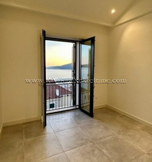 prodaja_Sale_Rivijera_Nekretnine_oglasi_Ads_Lustica_Bay_Stan_Aaprtment_apartman_ (7)