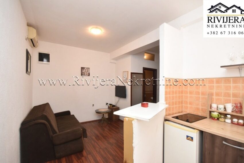 prodaja_Sale_Riivjera_Nekretnine_oglasi_Ads_Herceg_Novi_centar_stan (1)