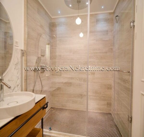 prodaja_sale_Rivijera_Nekretnine_oglasi_ads_Lustica_lustica_bay_stan_apartments (6)