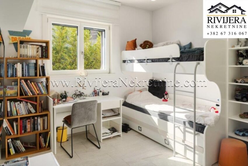 prodaja_sale_Rivijera_nekretnine_oglasi_Ads_Lustica_bay_Montenegro_ (5)