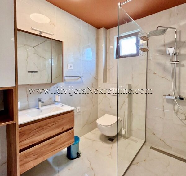 prodaja_Sale_Rivijera_NEekretnine_Ads_oglasi_Tivat_stan_boka_Bay_ (3)
