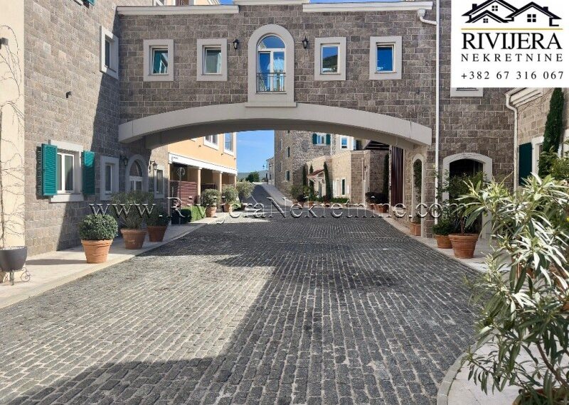 prodaja_Sale_Rivijera_Nekretnine_Ads_Ad_oglasi_Lustica_bay_Herceg_Novi_Tivat_Boka_bay_ (11)