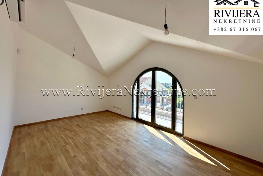 prodaja_rivijera_nekretnine_ads_oglsi_Tivat_donja_lastva_ad_prodaza (10)
