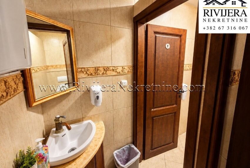 a_crisp_sunlit_mediterranean_adriatic_stone_villa_prodaja_prodaza_Sale_Kotor_Tivat_ad_Ads_oglasi_rivijera_Nekretnine_(1)
