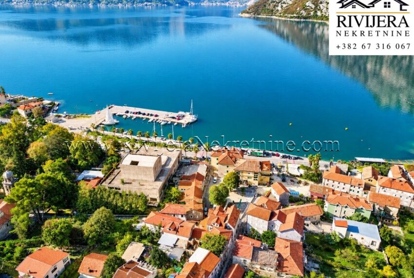 a_crisp_sunlit_mediterranean_adriatic_stone_villa_prodaja_prodaza_Sale_Kotor_Tivat_ad_Ads_oglasi_rivijera_Nekretnine_(2)