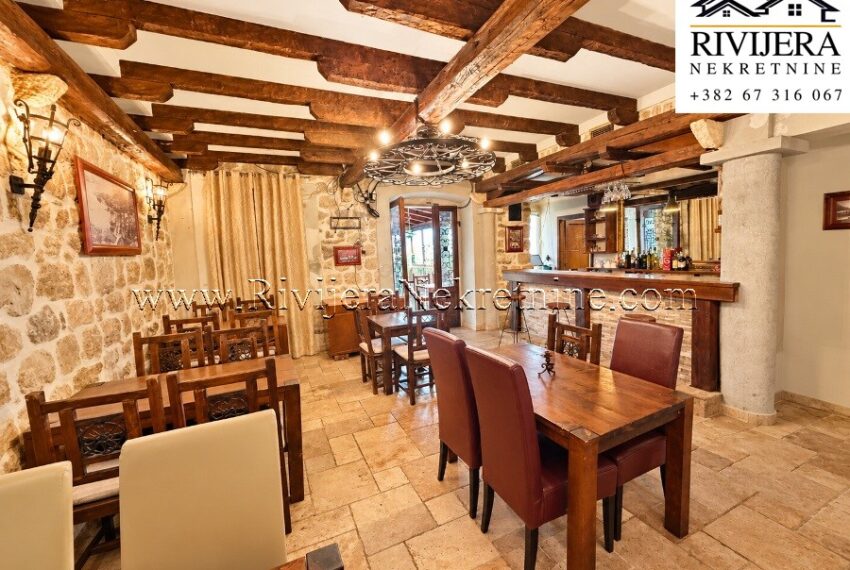 a_crisp_sunlit_mediterranean_adriatic_stone_villa_prodaja_prodaza_Sale_Kotor_Tivat_ad_Ads_oglasi_rivijera_Nekretnine_(6)